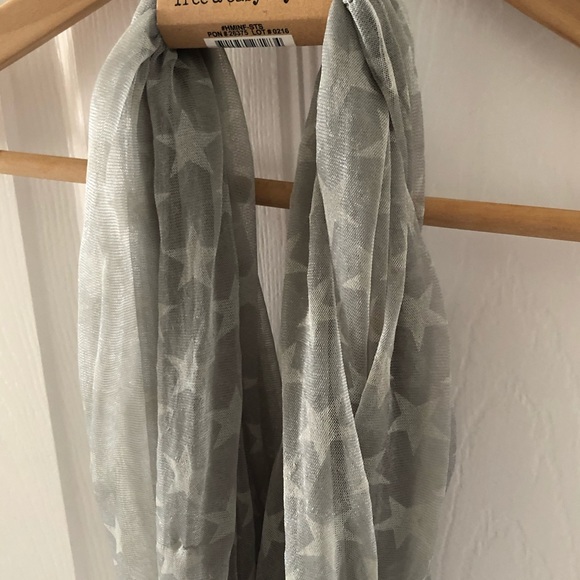 Lavello Homestyle Collection Infinity Scarf - Picture 3 of 3